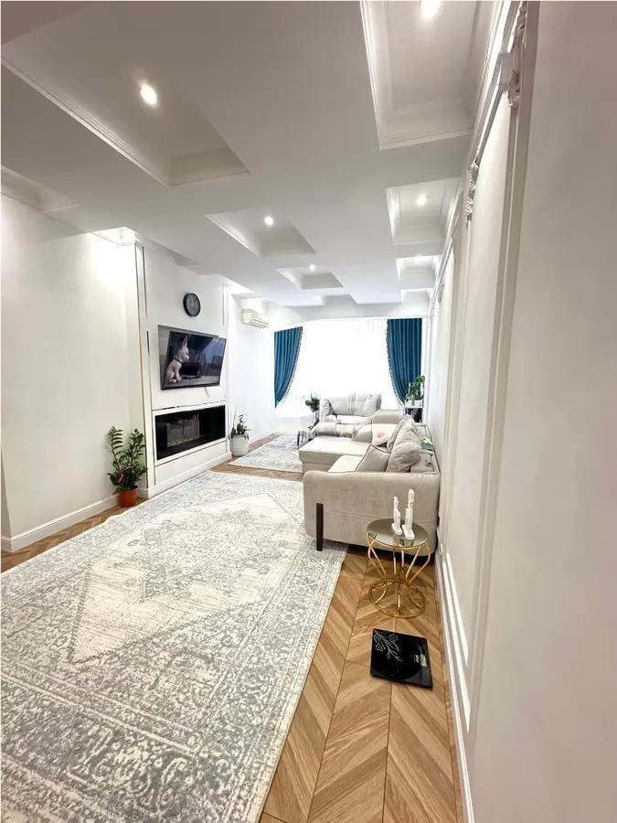 Продажа 4-комнатной квартиры, 145 м², мкр-н Керемет, дом  7/28 в Алматы