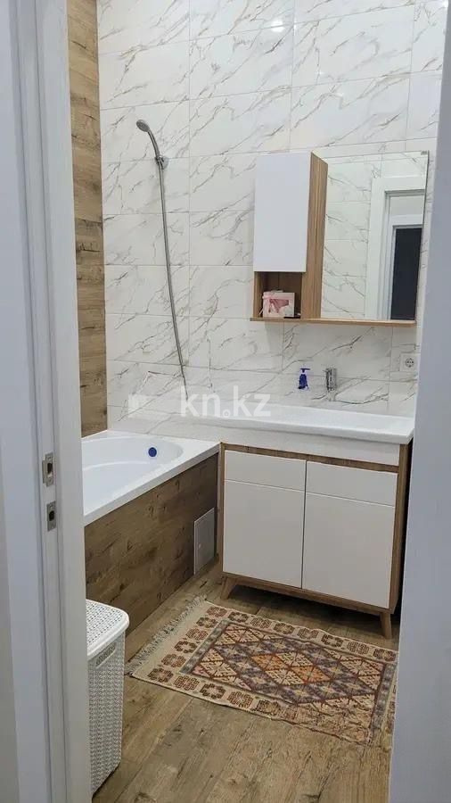 Продажа 3-комнатной квартиры, 84 м², ул. Муканова, дом  51/8 блок Б в Караганде - фото 6