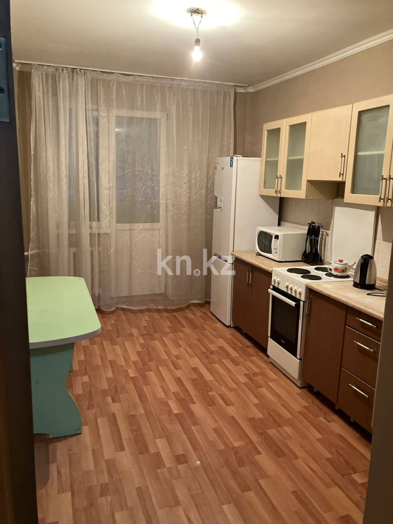 Аренда 2-комнатной квартиры, 67 м² в Астане