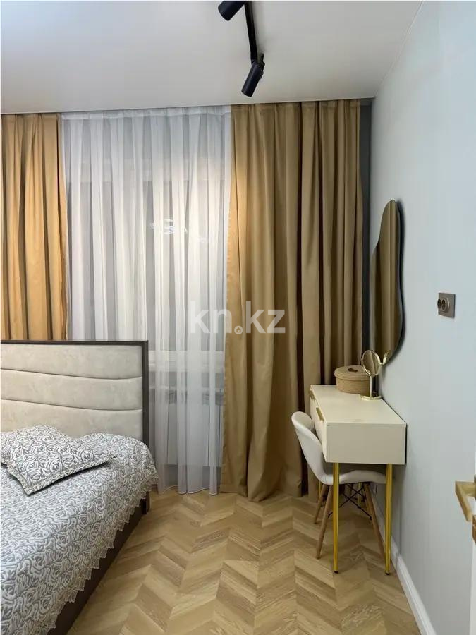 Продажа 2-комнатной квартиры, 56 м², ул. Омарова, дом  1 в Алматы - фото 2