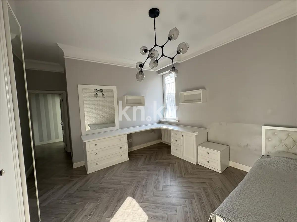 Продажа 4-комнатной квартиры, 122 м², пр. Аль-Фараби, дом  21 в Алматы - фото 3