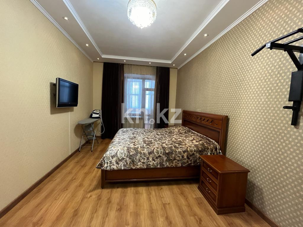 Продажа 4-комнатной квартиры, 135 м², ул. Лободы в Караганде