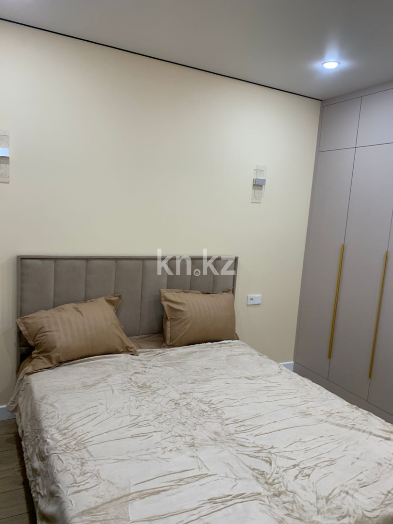 Аренда 3-комнатной квартиры посуточно, 85 м², ул. Сарайшык, дом  5 - Қабанбай батыр в Астане - фото 2