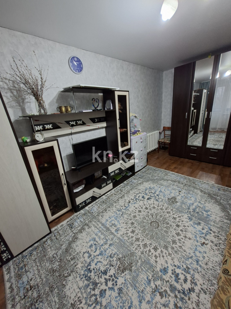 Продажа 1-комнатной квартиры, 31.5 м², ул. Ларина, дом  1 в Уральске