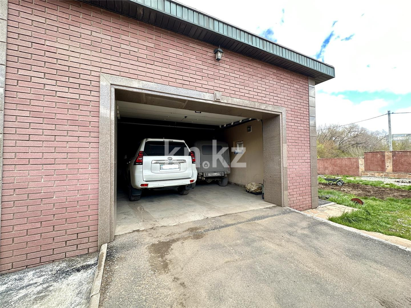 Продажа 6-комнатного дома, 400.7 м², ул. Жанибекова в Караганде - фото 47