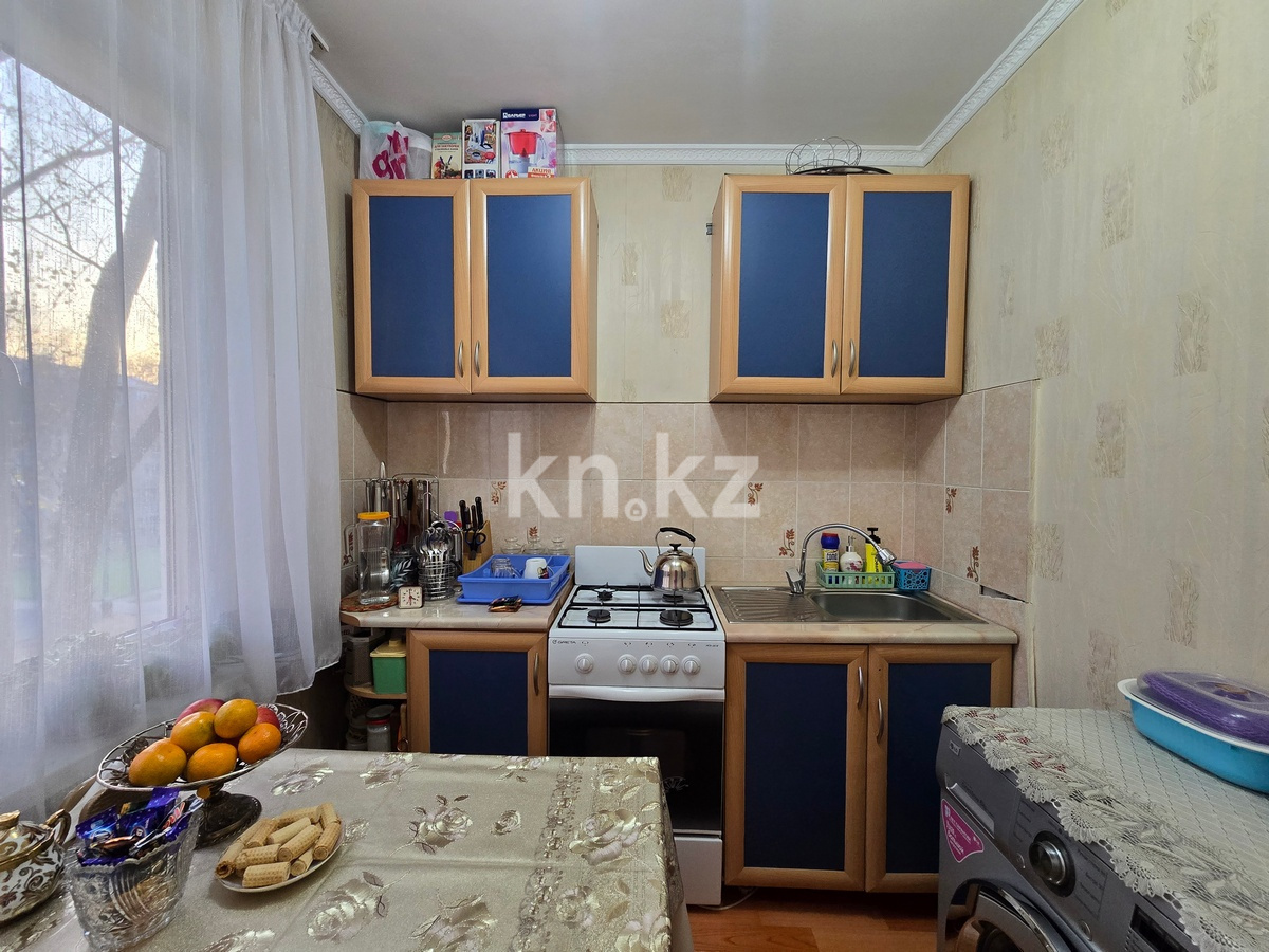 Продажа 2-комнатной квартиры, 43 м², мкр-н Аксай-2, дом  3 в Алматы - фото 4