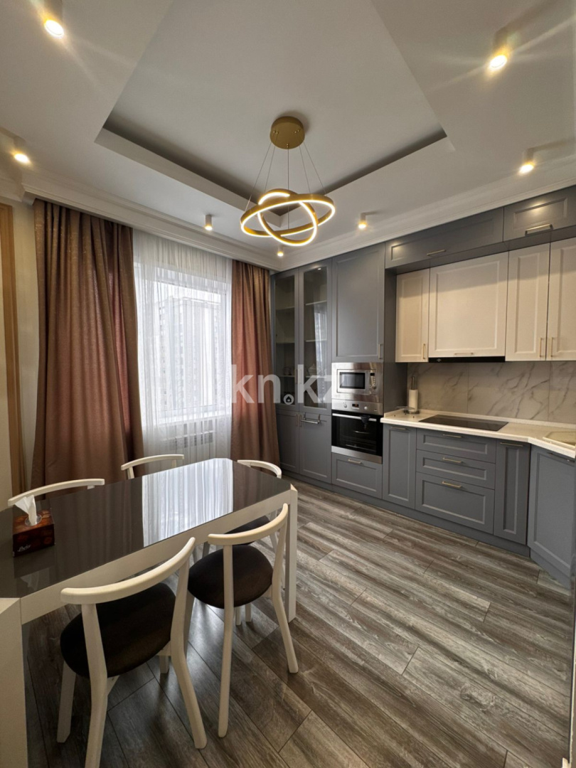 Продажа 4-комнатной квартиры, 107.6 м², пр. Шахтеров, дом  52Б в Караганде - фото 4