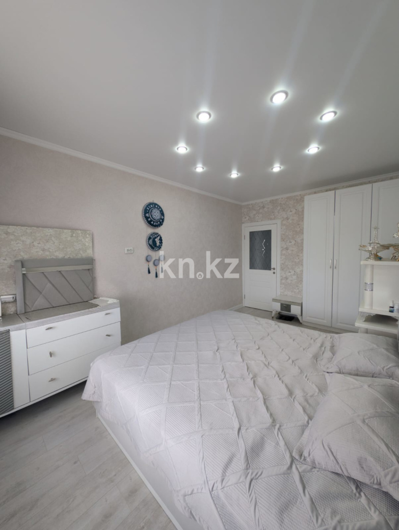 Продажа 2-комнатной квартиры, 71.3 м² в Уральске - фото 15