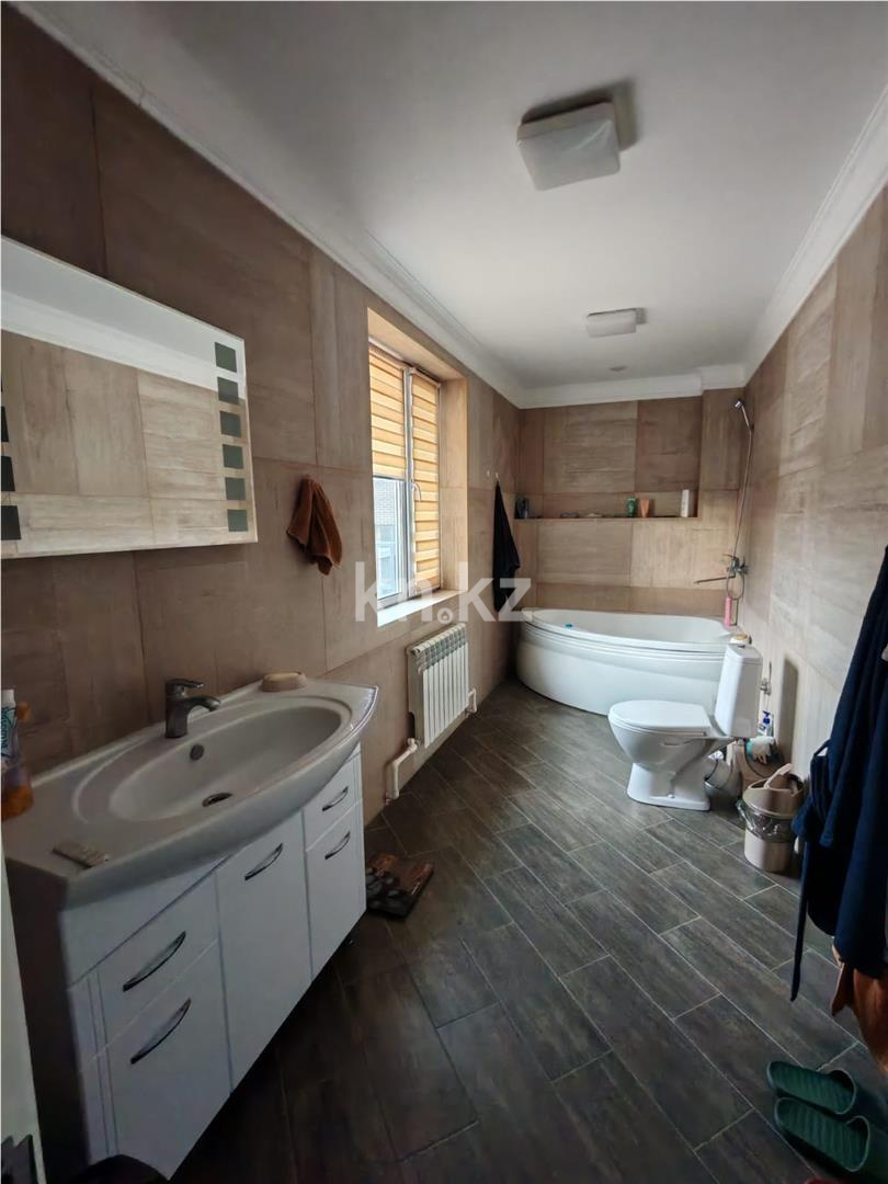 Продажа 5-комнатного дома, 161 м², ул. Аубакирова в Караганде - фото 19