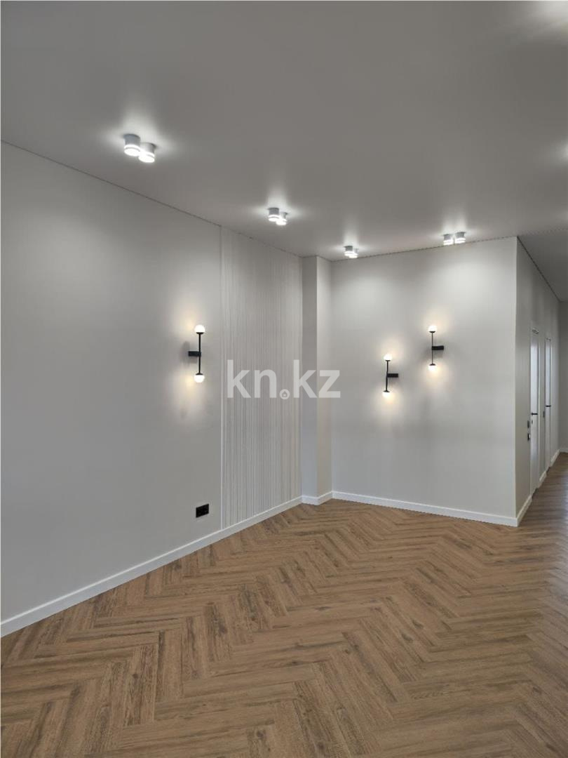 Продажа 3-комнатной квартиры, 100 м², ул. Букетова в Караганде