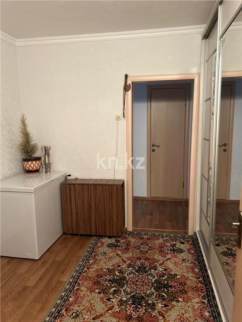 Продажа 3-комнатной квартиры, 65 м², пр. Строителей в Караганде - фото 8