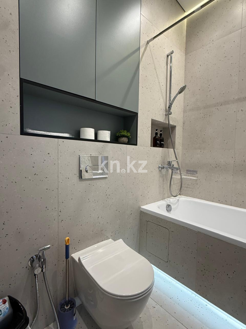 Аренда 3-комнатной квартиры посуточно, 79 м² в Алматы - фото 9