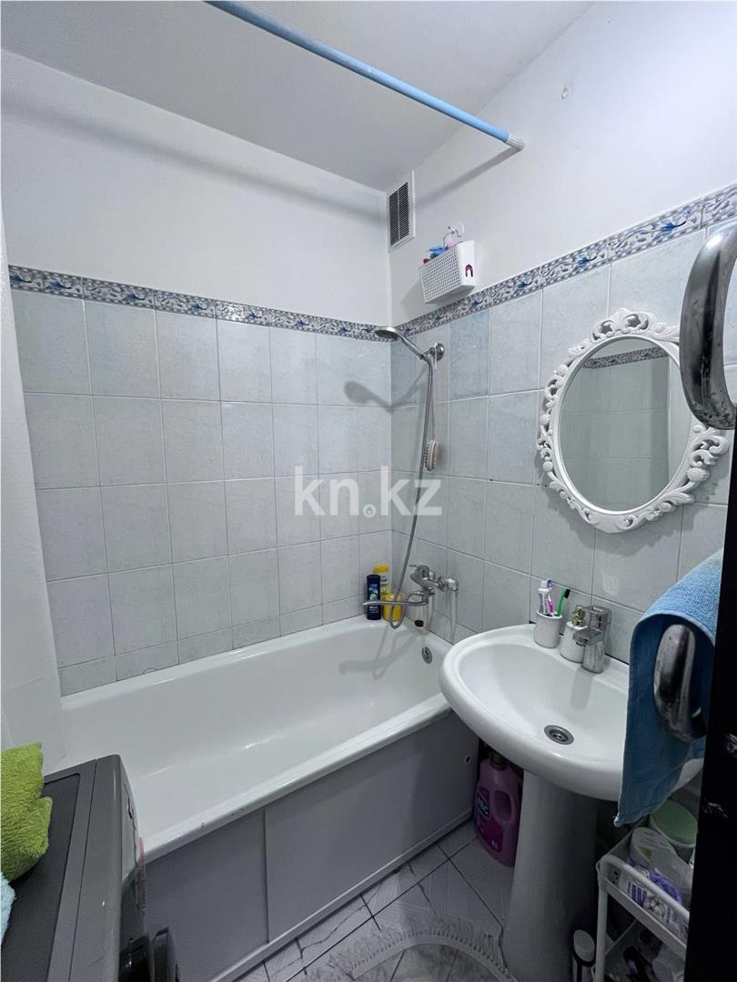 Продажа 2-комнатной квартиры, 54 м², мкр-н Голубые Пруды в Караганде - фото 10