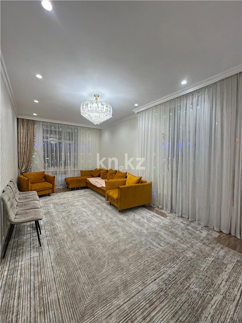 Продажа 4-комнатной квартиры, 104 м², пр. Республики, дом  участок 1/7 в Караганде