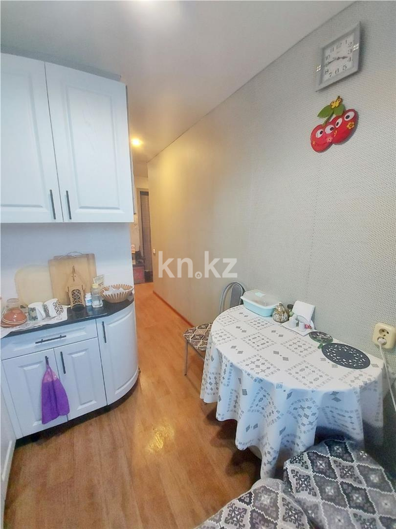 Продажа 3-комнатной квартиры, 60 м², пр. Строителей, дом  27 в Караганде - фото 7