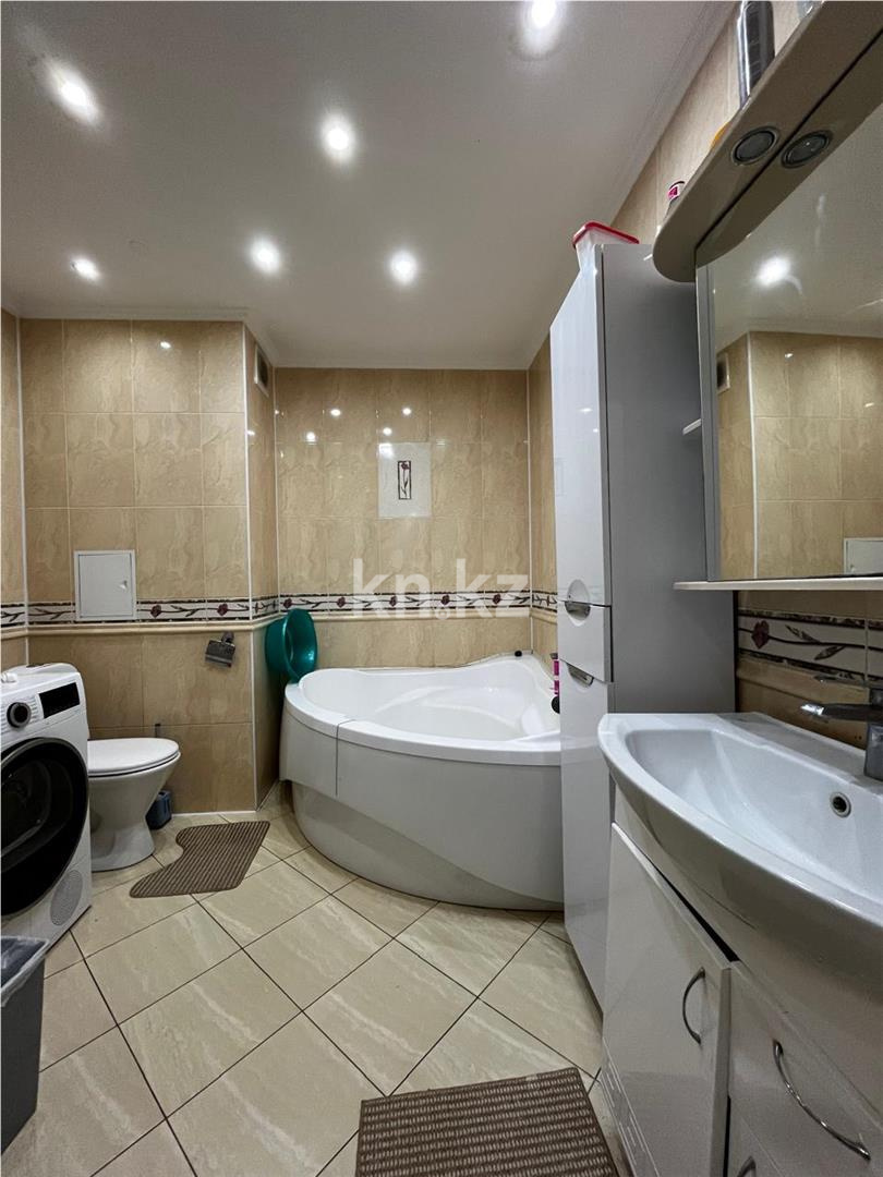 Продажа 5-комнатной квартиры, 107 м² в Караганде - фото 15