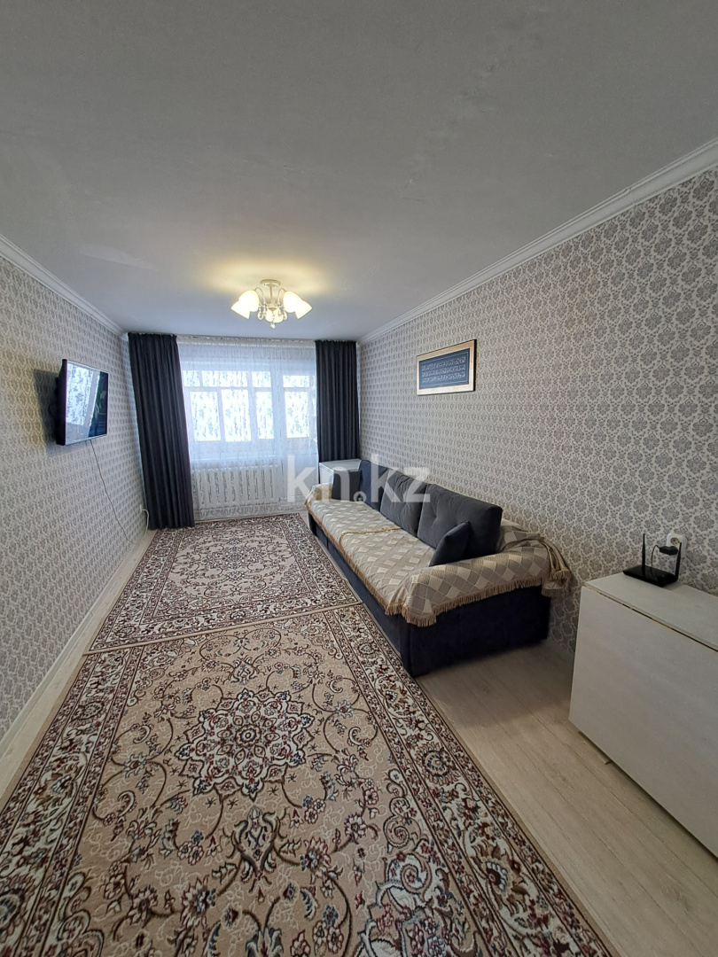 Продажа 2-комнатной квартиры, 48 м², 1 кв-л, дом  8 в Караганде