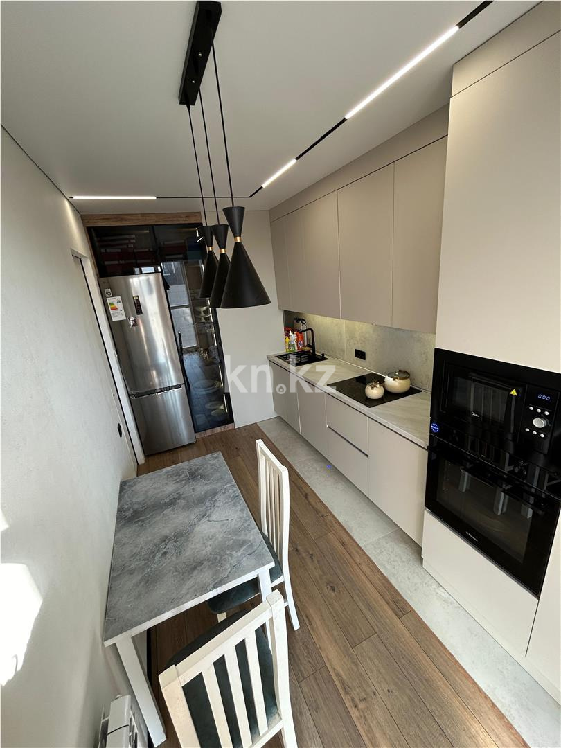 Продажа 3-комнатной квартиры, 83 м², ул. Муканова в Караганде - фото 8