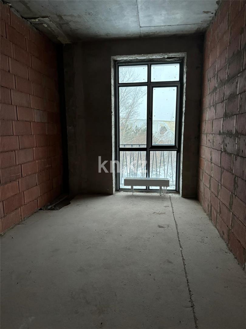 Продажа 3-комнатной квартиры, 107 м², ул. Мичурина в Караганде - фото 15