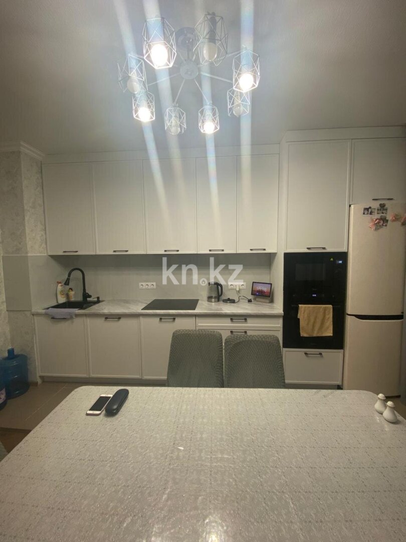 Продажа 3-комнатной квартиры, 98.2 м² в Караганде - фото 15