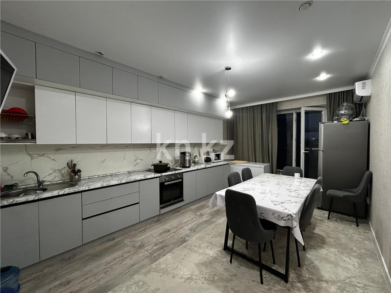 Продажа 3-комнатной квартиры, 94 м², ул. Муканова в Караганде - фото 8