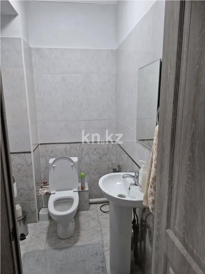 Продажа 2-комнатной квартиры, 52 м², мкр-н Аксай-5, дом  25 в Алматы - фото 5