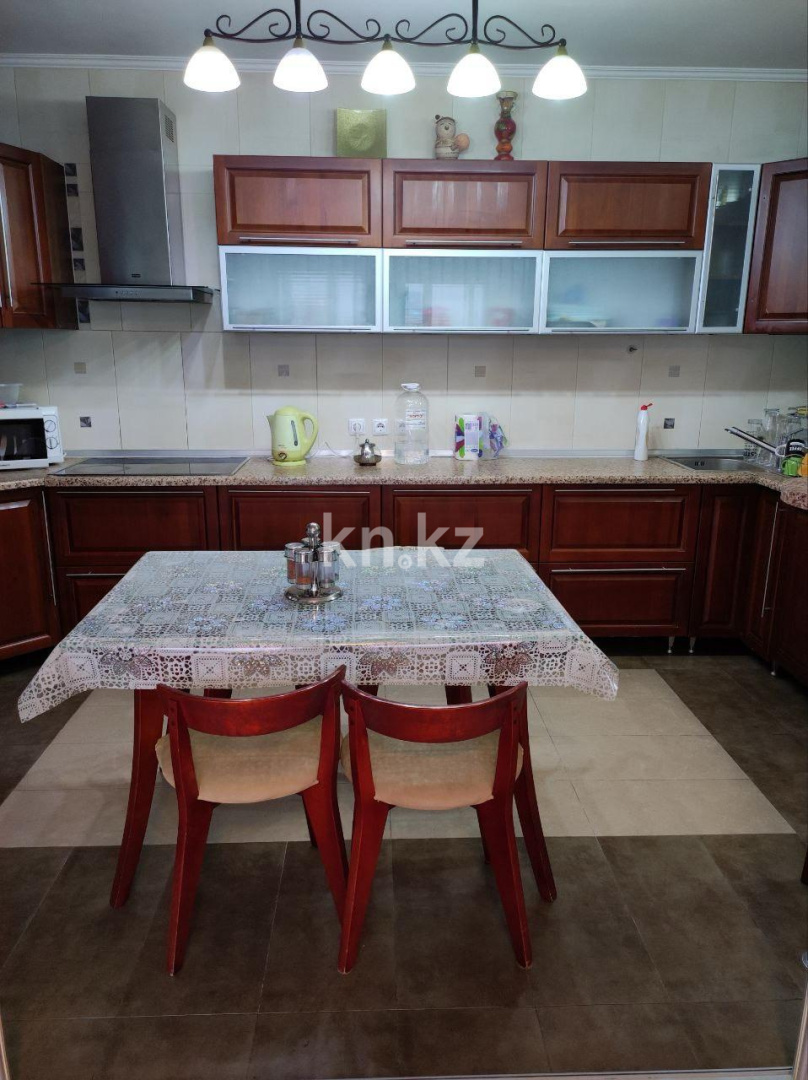 Аренда 3-комнатной квартиры, 175 м² в Алматы - фото 13