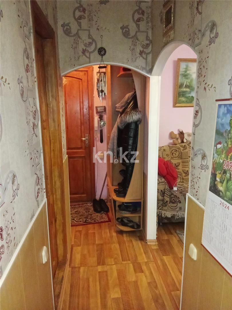 Продажа 3-комнатной квартиры, 41 м², мкр-н 12, дом  7 в Караганде - фото 10
