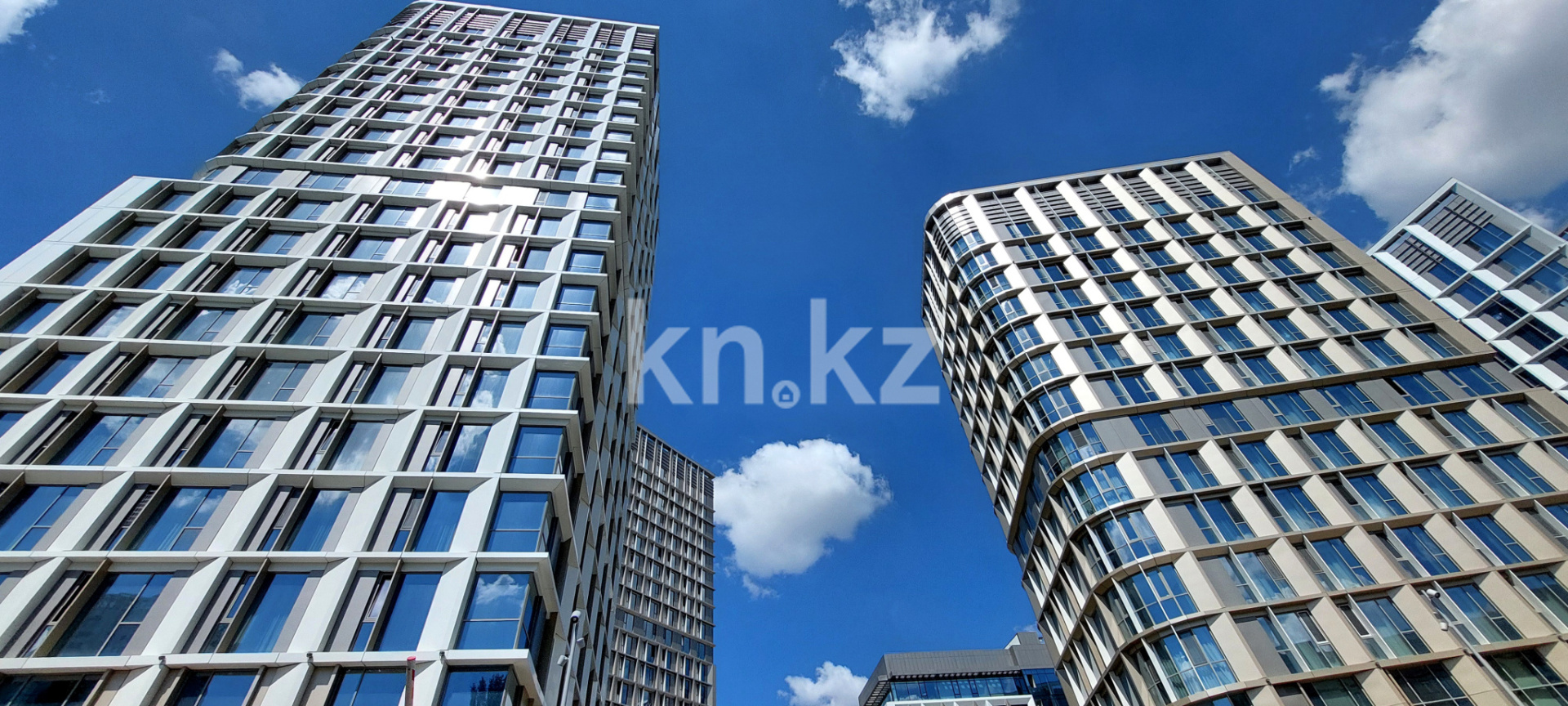 Продажа 4-комнатной квартиры, 157 м² в Астане