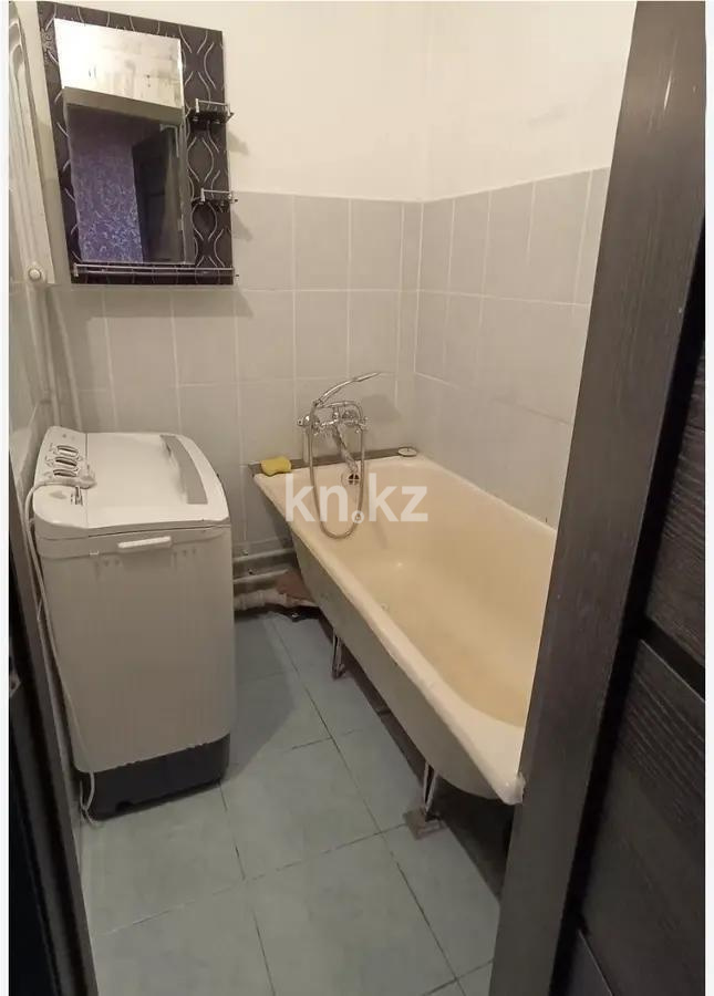 Продажа 3-комнатной квартиры, 48 м², ул. 6-й мик-н, дом  50 в Темиртау - фото 5