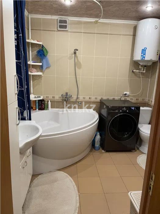 Продажа 4-комнатной квартиры, 76 м², пр. Абая, дом  80 в Шахтинске - фото 5