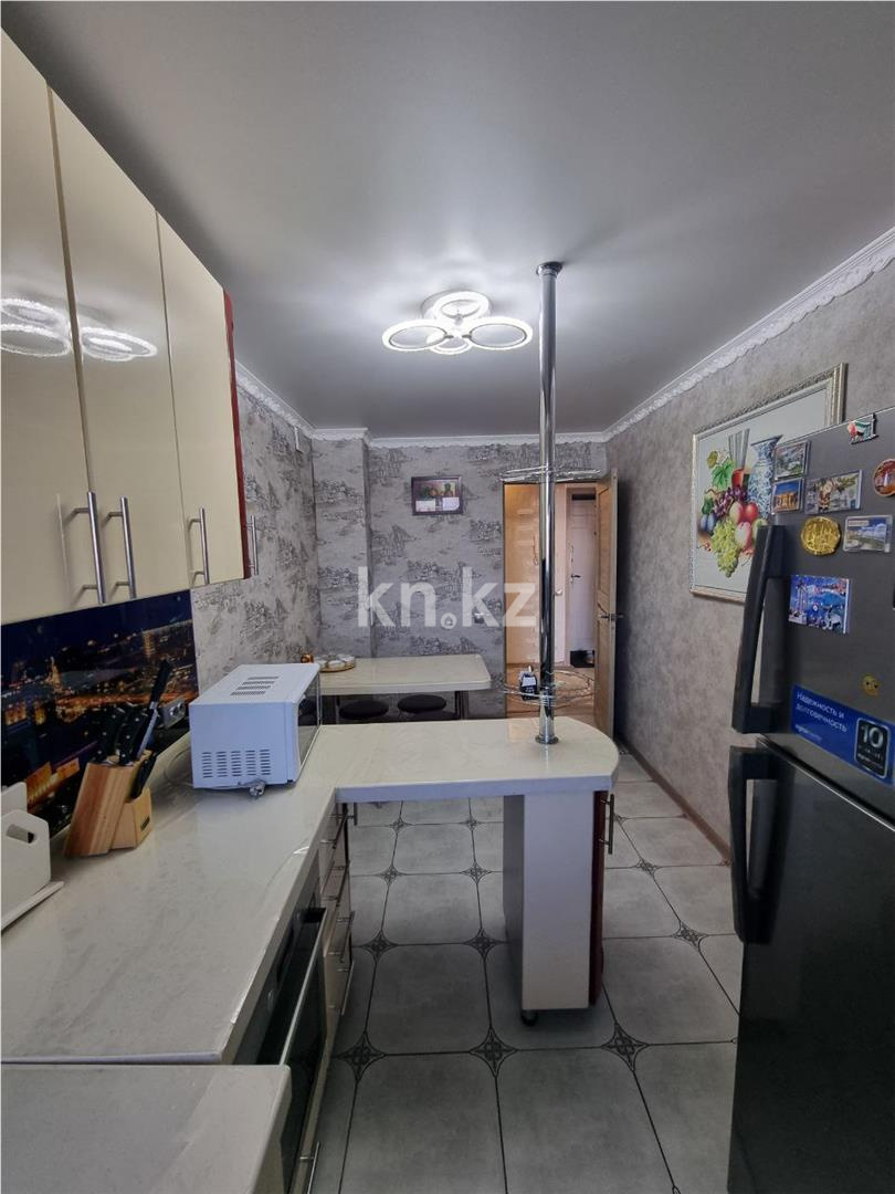 Продажа 4-комнатной квартиры, 90 м², ул. Дюсембекова, дом  4 в Караганде - фото 9