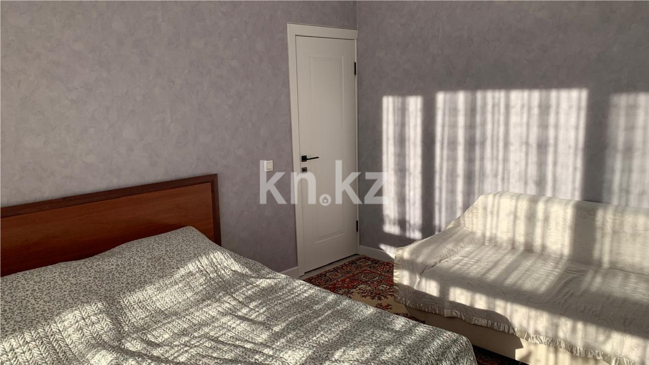 Продажа 3-комнатной квартиры, 83 м², ул. Муканова в Караганде - фото 3