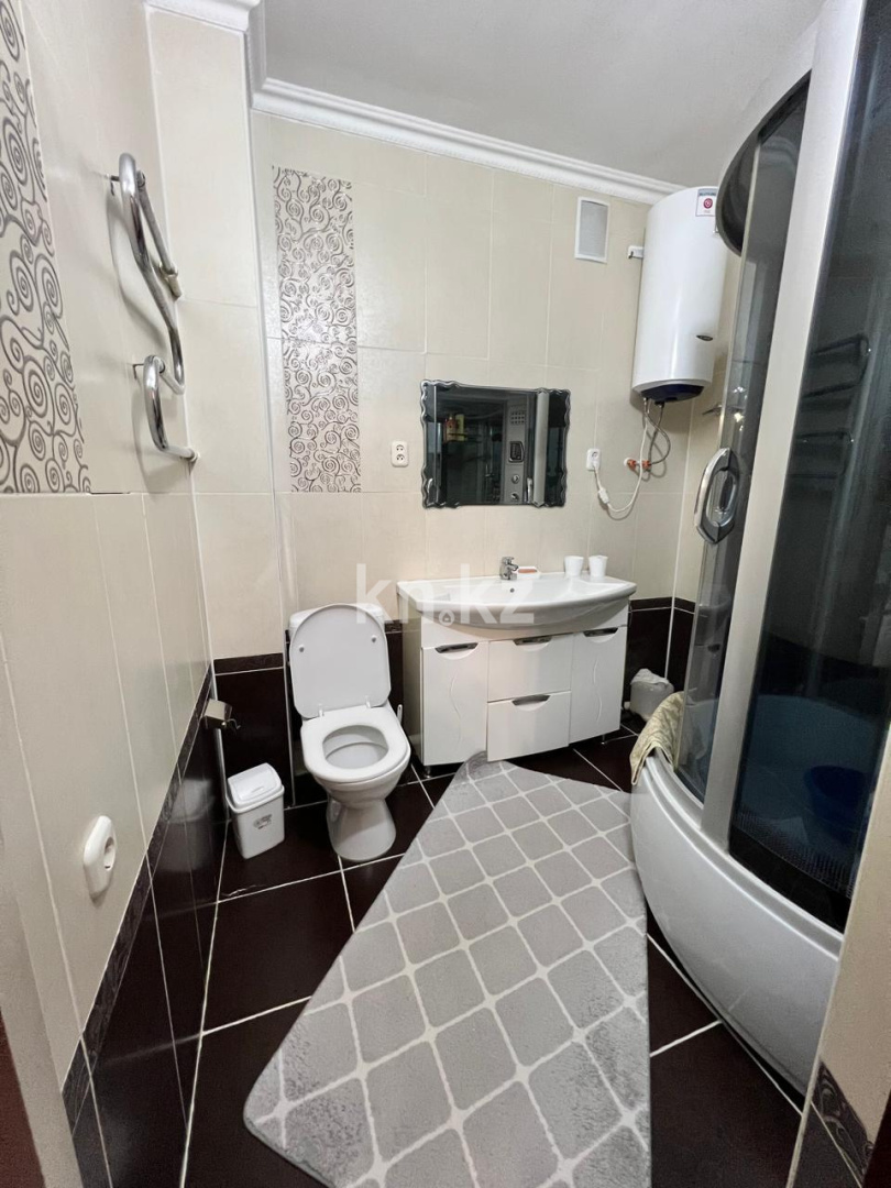 Продажа 3-комнатной квартиры, 86 м², пр. Шахтеров, дом  74 в Караганде - фото 6