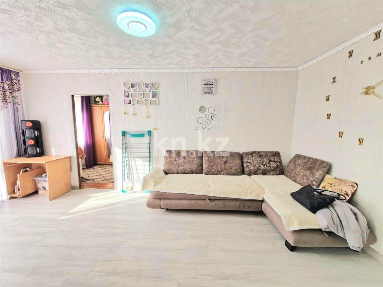 Продажа 2-комнатной квартиры, 42 м², мкр-н 16 в Караганде - фото 3