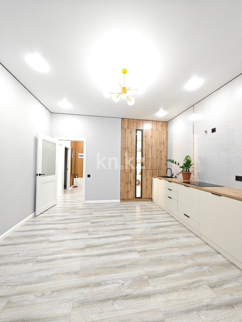 Продажа 2-комнатной квартиры, 61 м², ул. Университетская, дом  18 в Караганде - фото 7