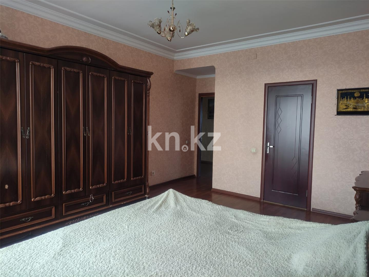 Продажа 4-комнатной квартиры, 147 м², ул. Ерубаева в Караганде - фото 6