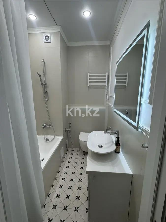 Продажа 3-комнатной квартиры, 70.2 м² в Алматы - фото 4