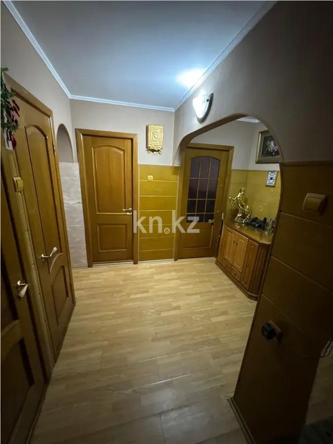 Продажа 4-комнатной квартиры, 81.5 м², мкр-н Аксай-4, дом  34 в Алматы - фото 8