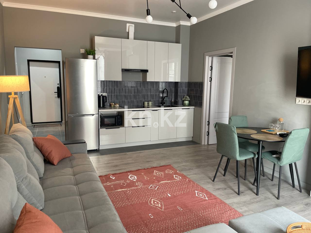 Аренда 2-комнатной квартиры посуточно, 50 м², ул. Катаева, дом  155/1 - ул. Сатпаева в Алматы - фото 2