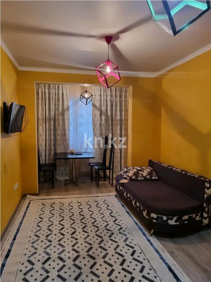 Продажа 2-комнатной квартиры, 60 м², ул. Толе би, дом  273/5 в Алматы