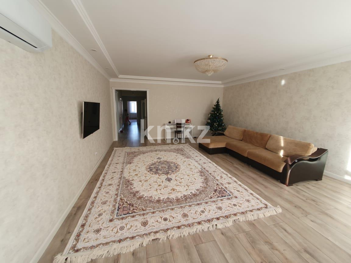 Продажа 4-комнатной квартиры, 140 м² в Караганде - фото 4