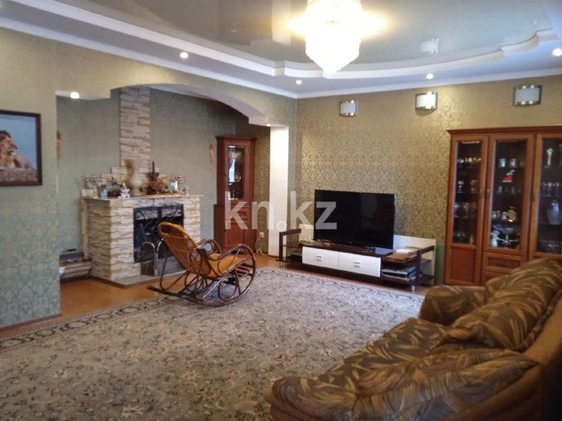 Продажа 9-комнатного дома, 650 м², ул. Кишкентаева в Караганде