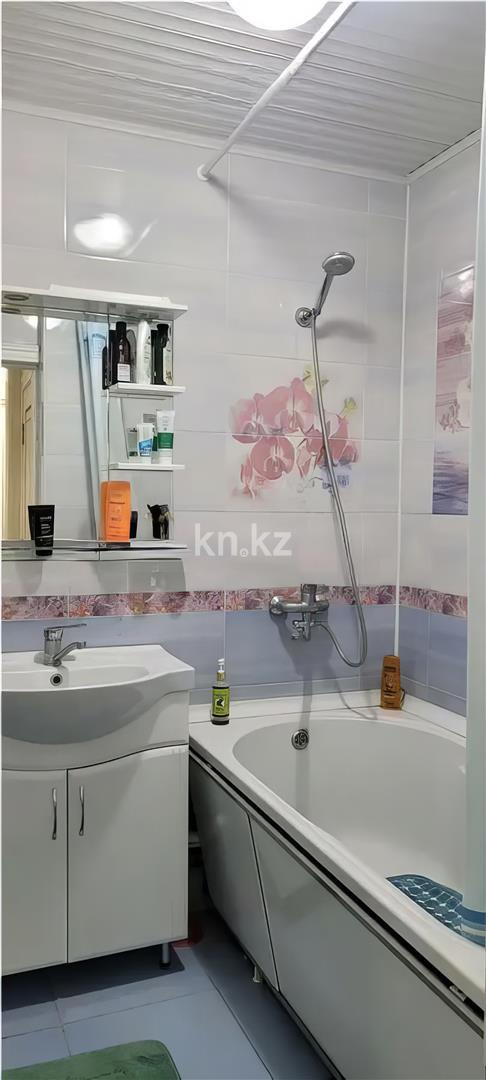 Продажа 3-комнатной квартиры, 69.8 м² в Алматы - фото 3