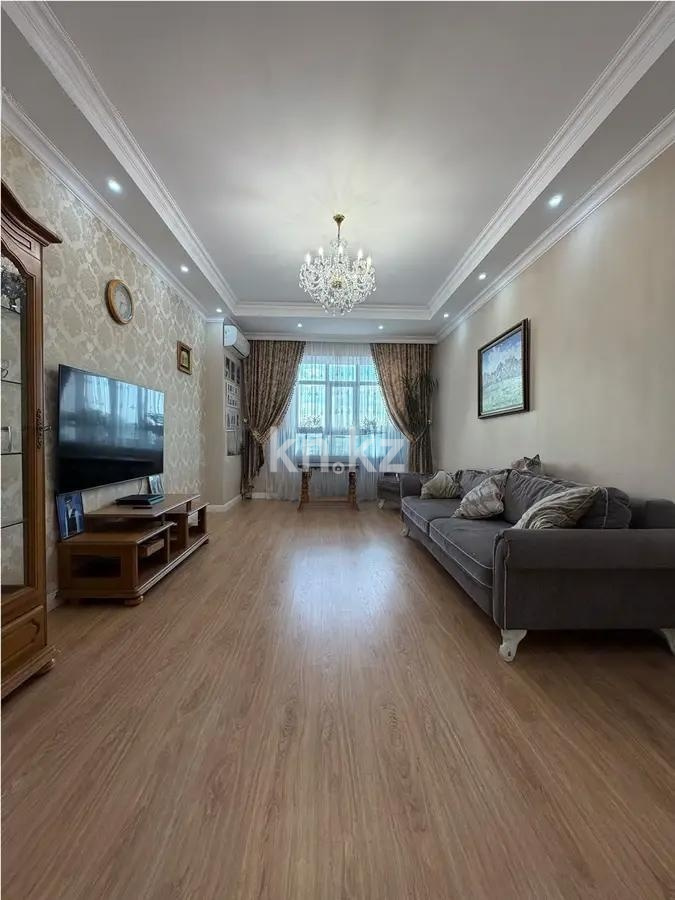Продажа 4-комнатной квартиры, 104 м² в Караганде