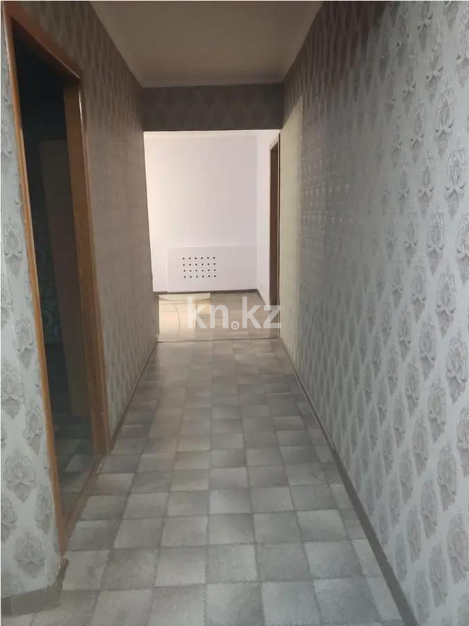 Продажа 3-комнатной квартиры, 69 м², ул. Тургута Озала, дом  240 в Алматы - фото 8
