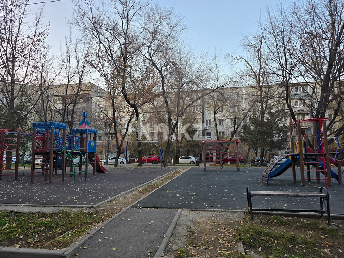 Продажа 2-комнатной квартиры, 43 м², мкр-н Аксай-2, дом  3 в Алматы - фото 16