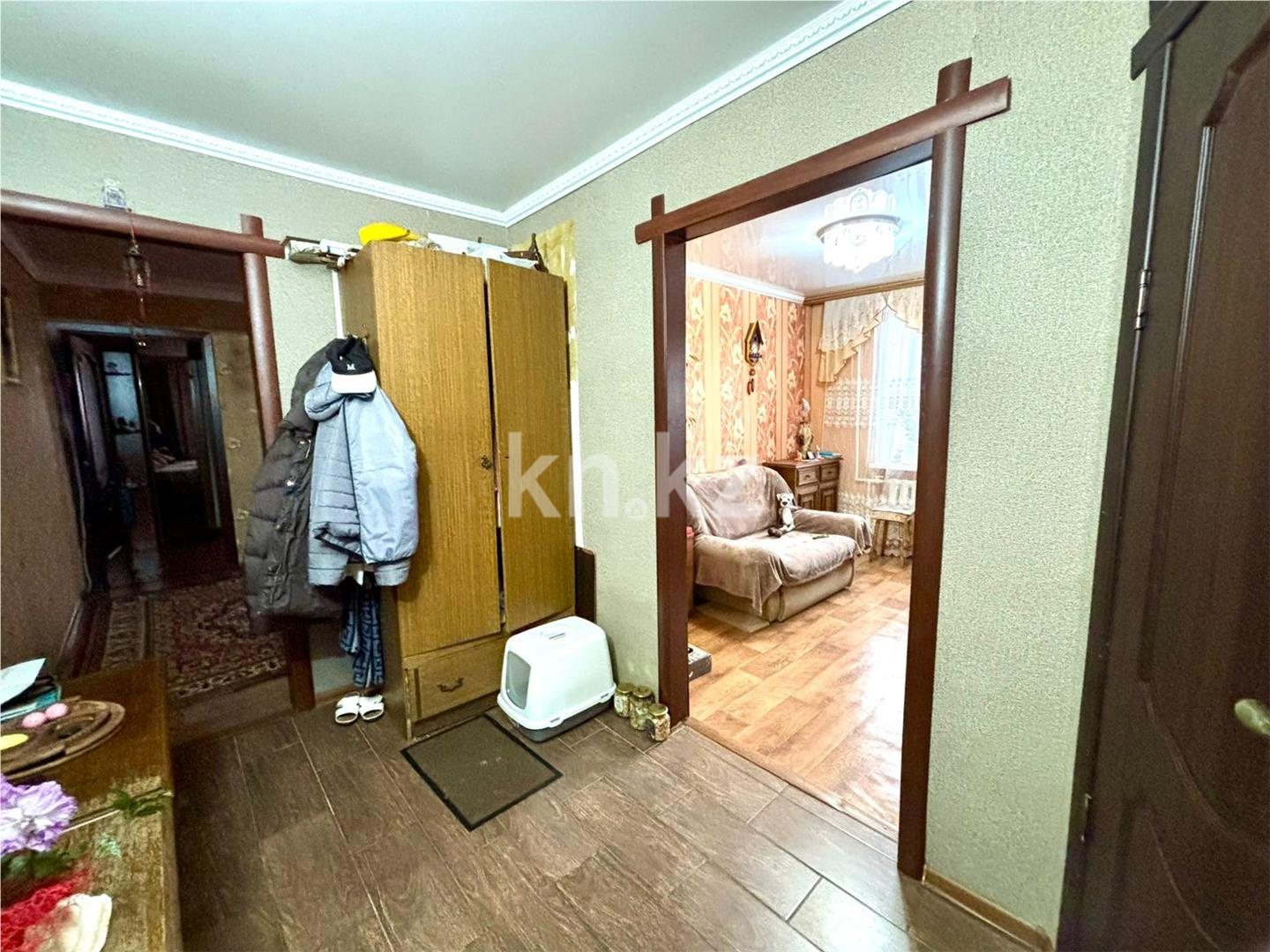 Продажа 3-комнатной квартиры, 63 м², 23 мкр. в Караганде - фото 11