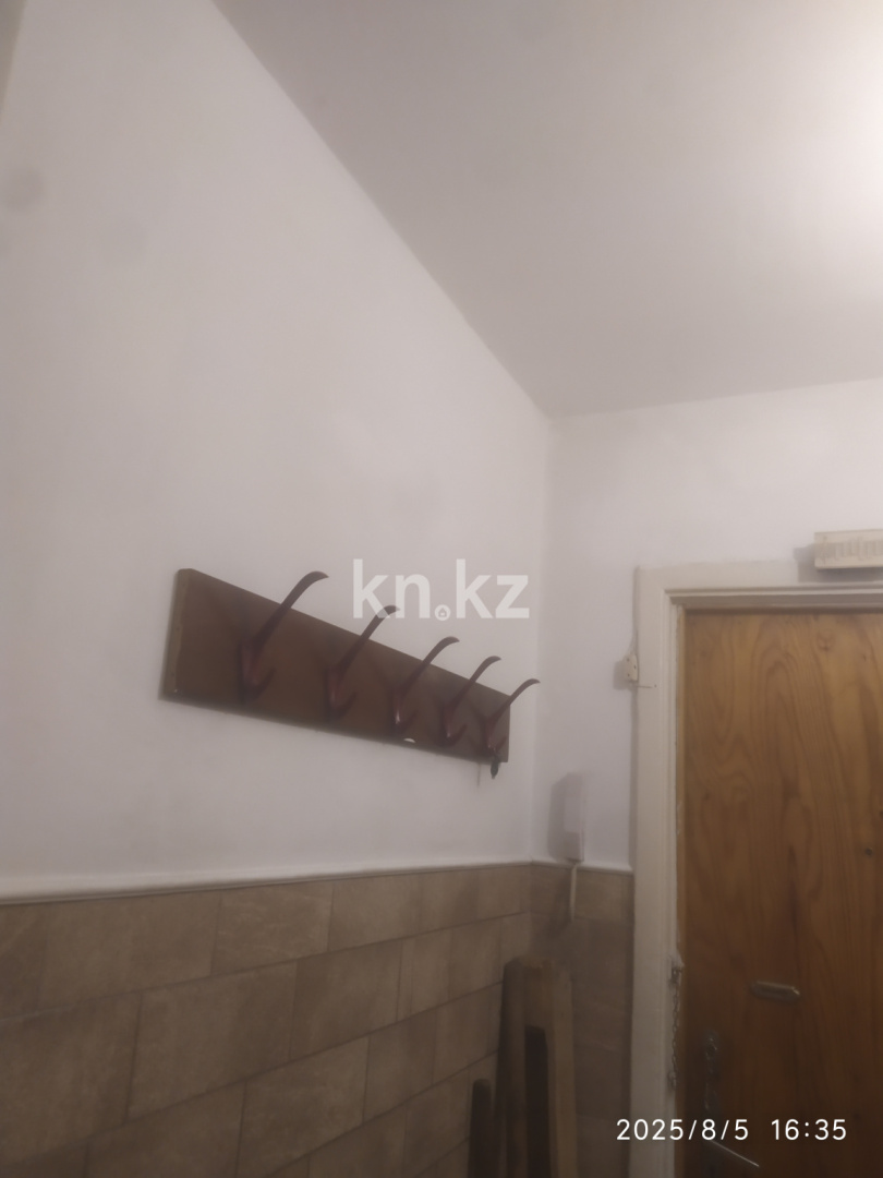 Аренда 3-комнатной квартиры, 58 м², 3 мкр., дом  47 - пр. Улугбека в Алматы - фото 10