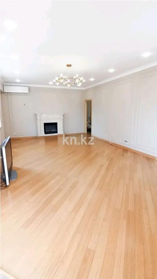 Продажа 3-комнатной квартиры, 150 м², мкр-н Керемет, дом  5/19 в Алматы